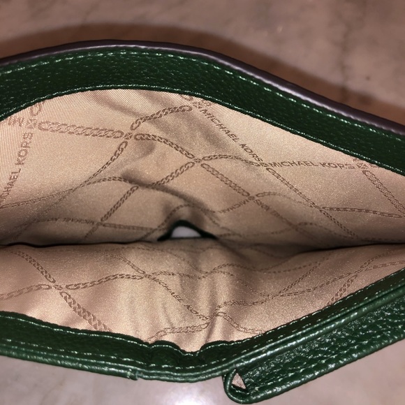 Michael Kors Jet Set Leather phone wristlet NWT 😎 - Picture 13 of 13